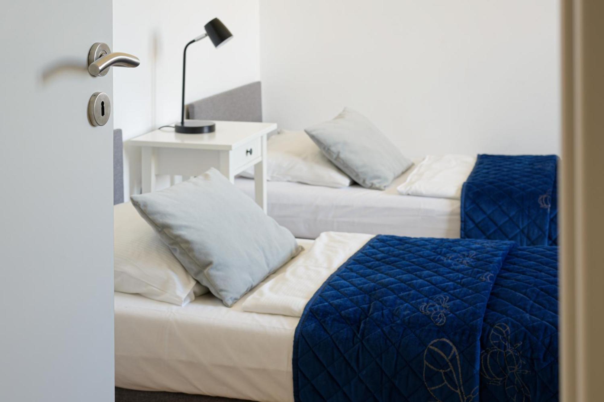 Apartamenty "La Villa" Superior II Z Dwoma Sypialniami, Balkonem, Parkingiem, Blisko Centrum Kudowa-Zdrój Exteriör bild